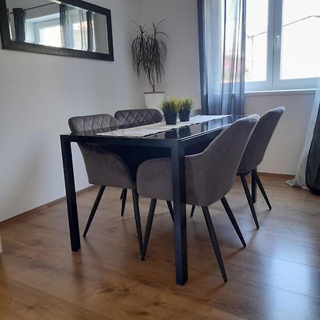 Apartments Tonka Centar Vodice Ngoại thất bức ảnh