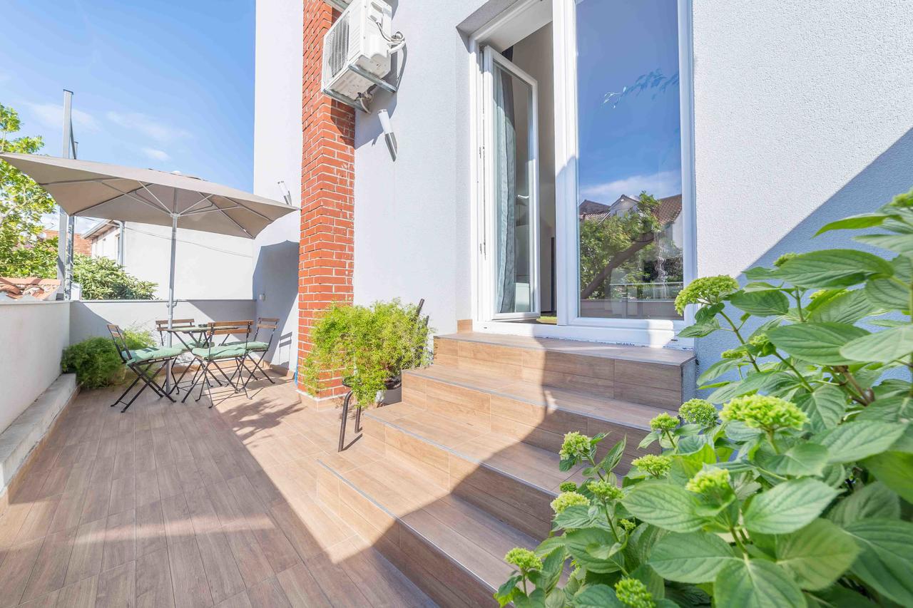 Apartments Tonka Centar Vodice Ngoại thất bức ảnh